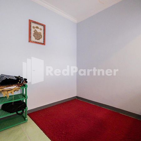 Swun Stay Inn At Sawahan Mitra Reddoorz Malang Luaran gambar