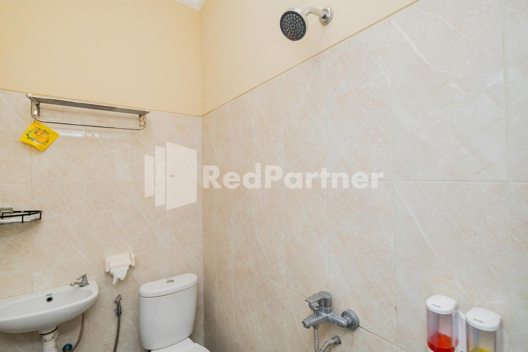 Swun Stay Inn At Sawahan Mitra Reddoorz Malang Luaran gambar