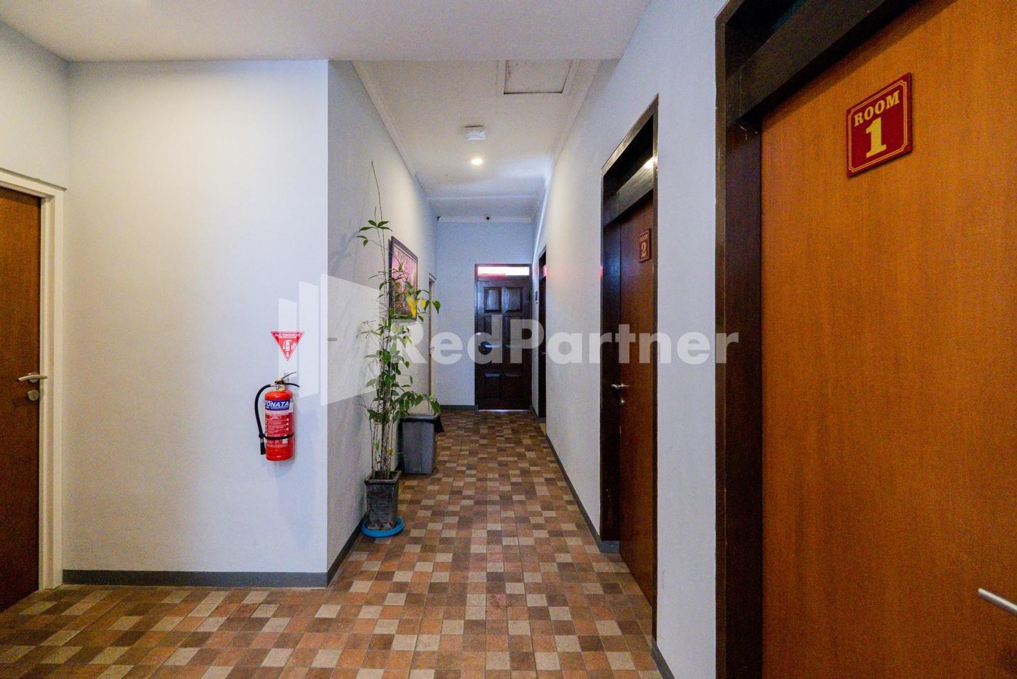 Swun Stay Inn At Sawahan Mitra Reddoorz Malang Luaran gambar